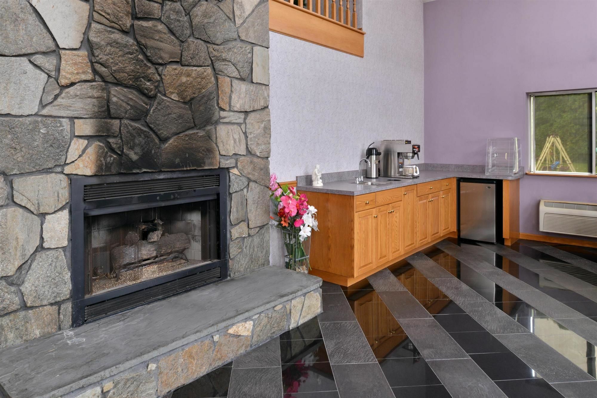 Americas Best Value Inn & Suites Wolcott 外观 照片
